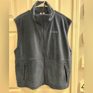***NWT***MENS Columbia Vest!